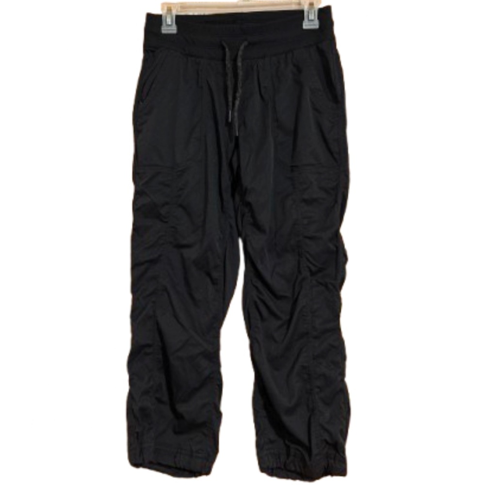 The North Face Women’s Black Athletic Capri Joggers Outdoor Pants Sz-S